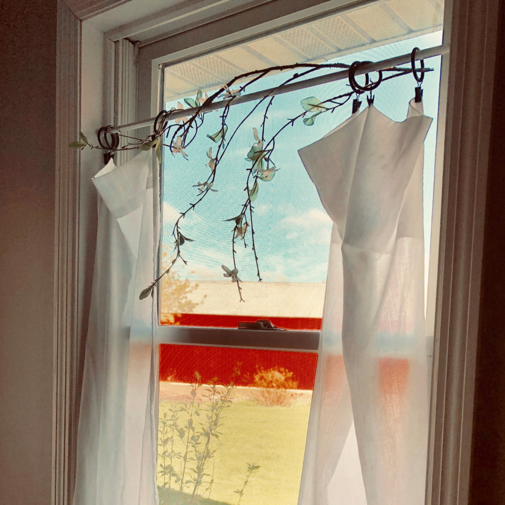 10 Creative Projects You Can Do To Repurpose Sheets! Hearty Sol