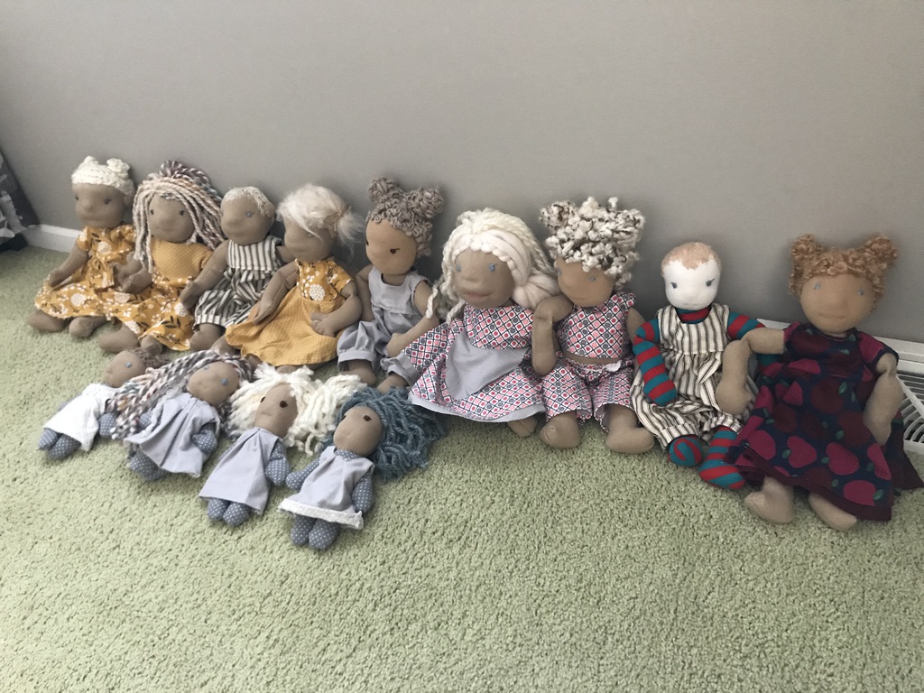 lots of dolls