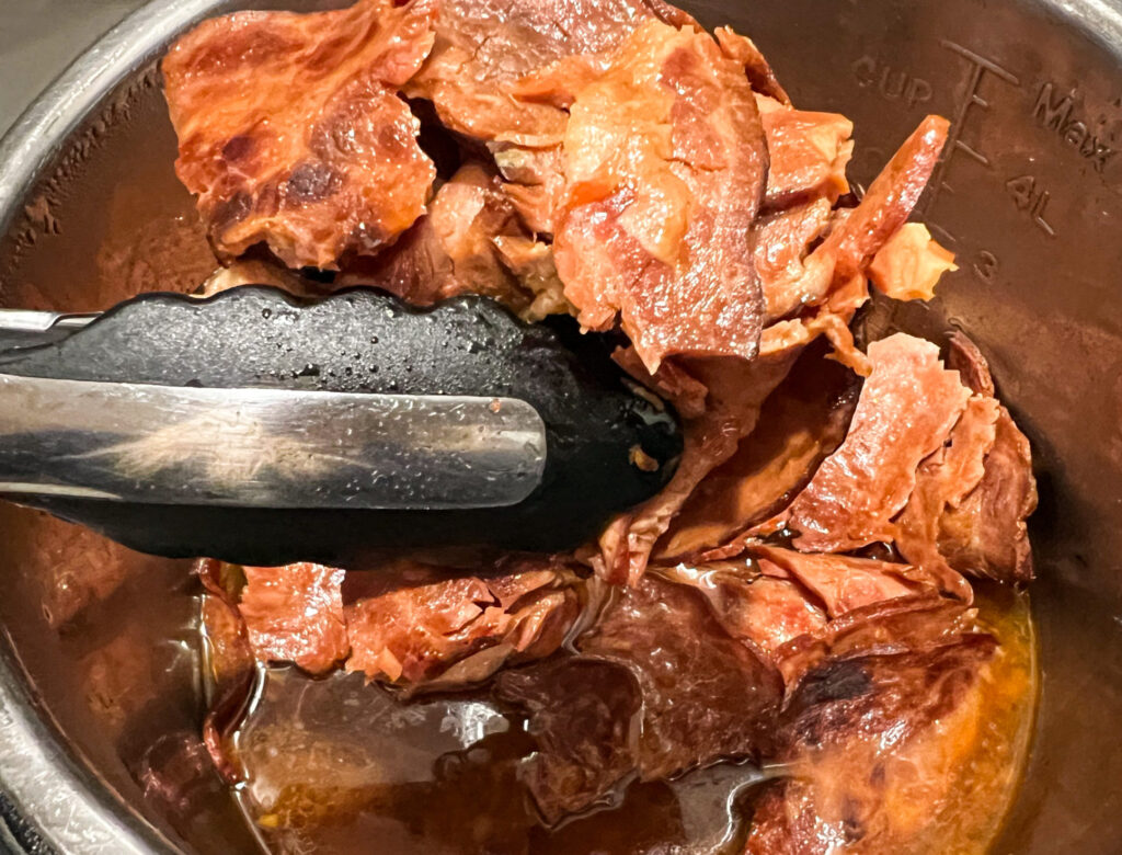 a pinch of marinated ham
