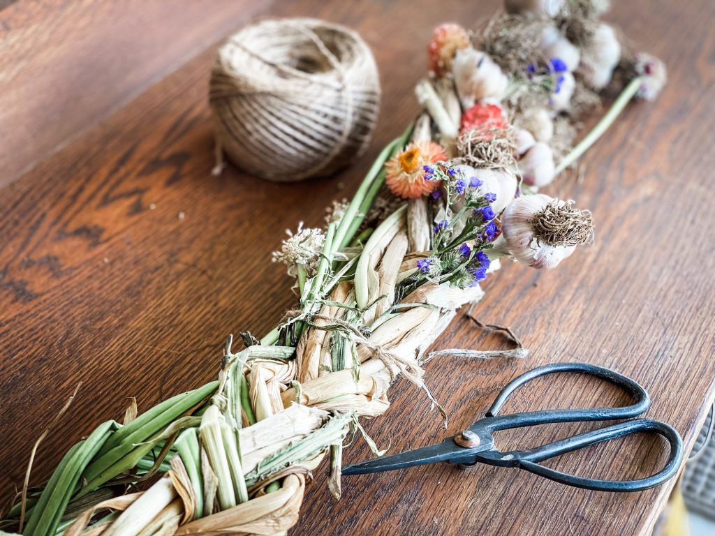 braided garlic