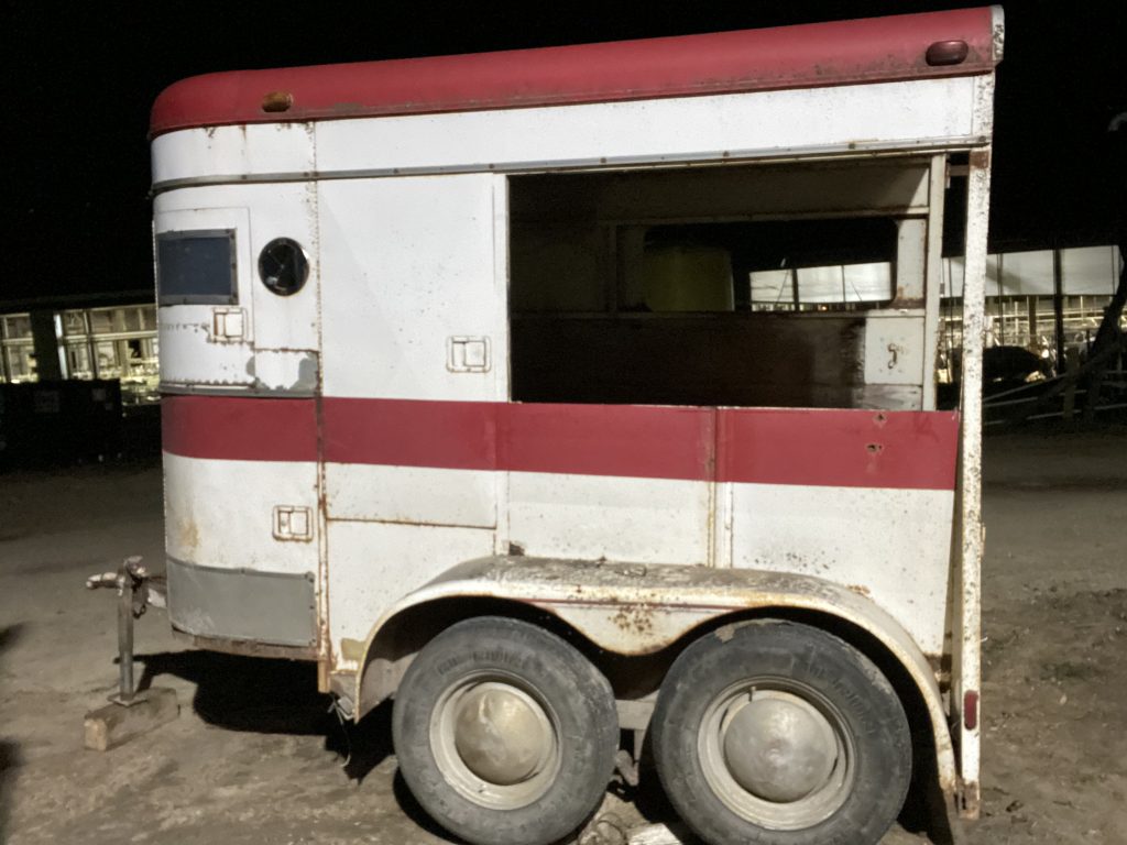 1976 red and white horse trailer original shape and color
