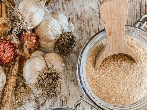 How to Make Garlic Powder {Easy, Oven Method!} - FeelGoodFoodie