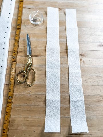 How to Make your own Carrot Seed Tape - Hearty Sol