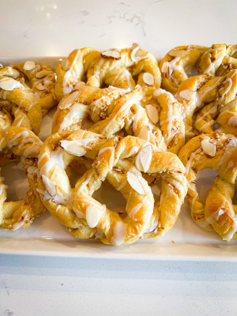 sweet love pretzels