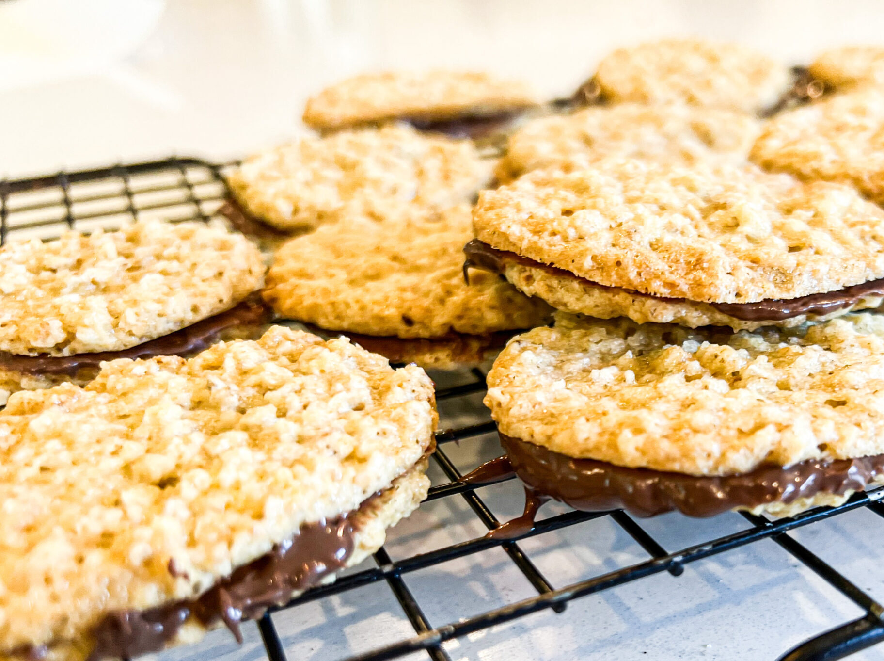 Swedish Lace Cookies with Nutella Hearty Sol
