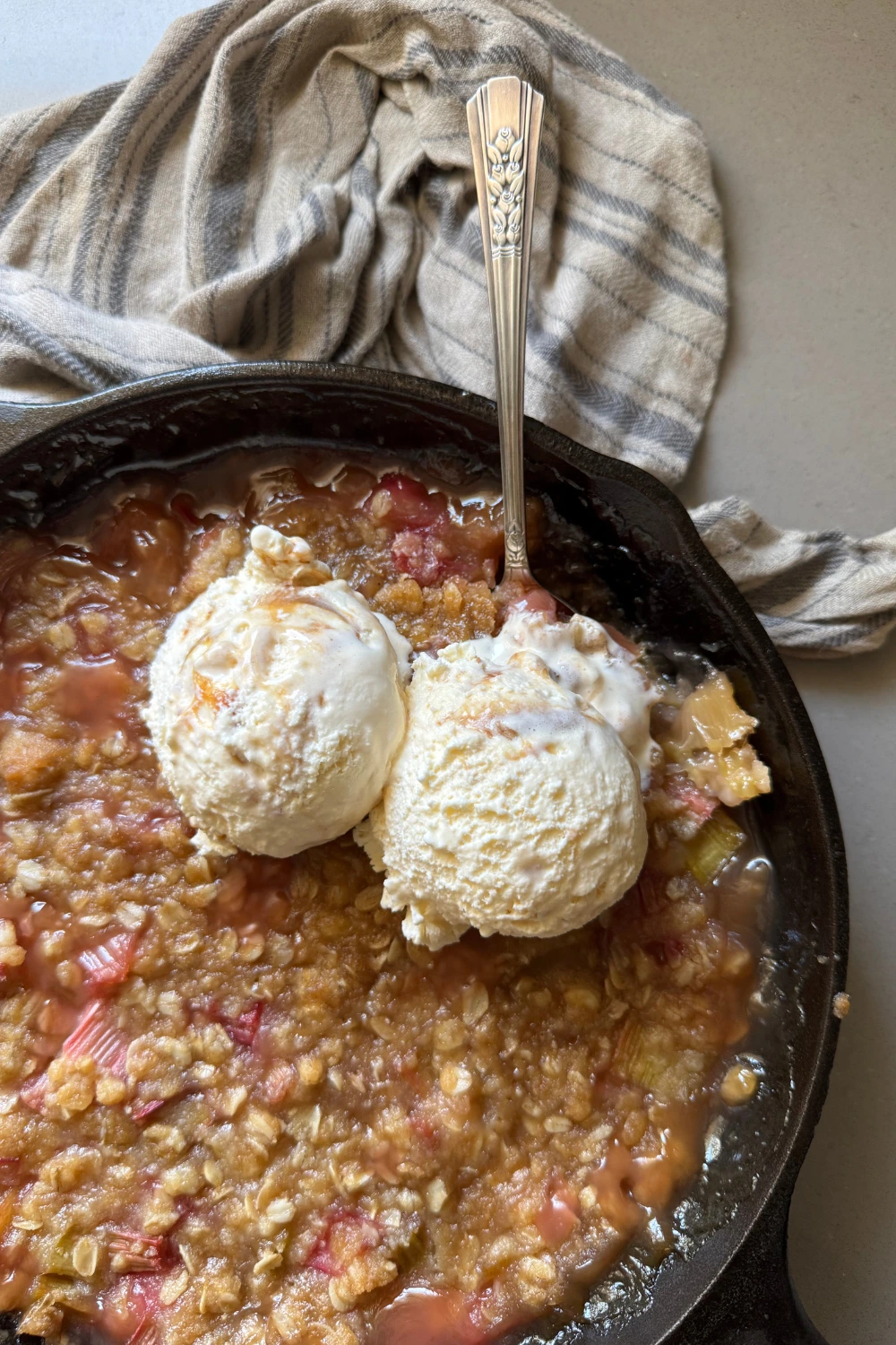 Rhubarb Crisp with Ice Cream